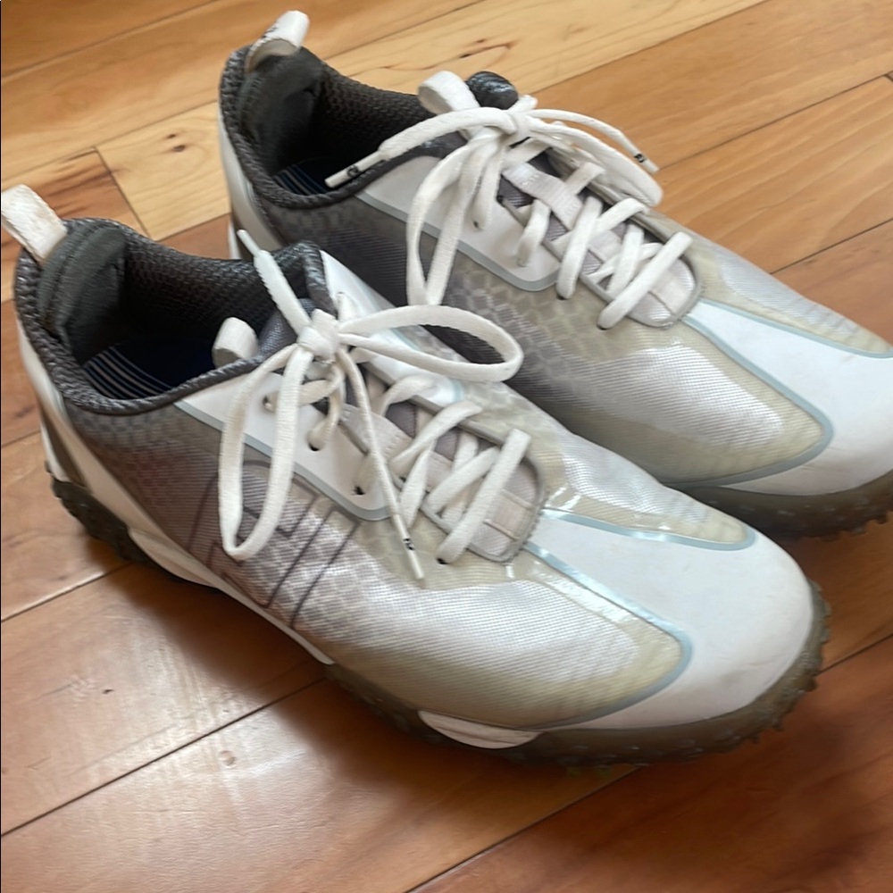 FootJoy Men’s golf shoes